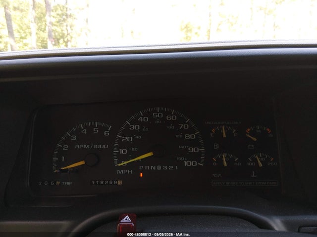 46058812 :رقم المزاد ، 3GNFK16R3XG201243 vin ، 1999 Chevrolet Suburban 1500 Lt مزاد بيع