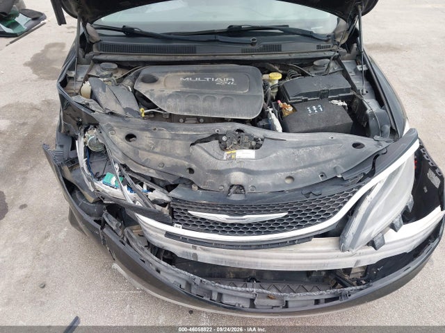 Chrysler 200 Limited 2016 1C3CCCAB2GN164812 Image 10