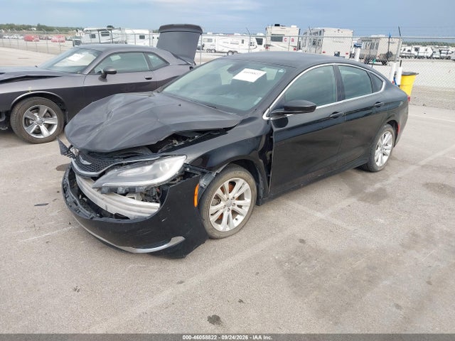 Chrysler 200 Limited 2016 1C3CCCAB2GN164812 Image 2