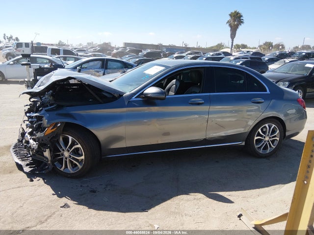 55SWF4JB4HU205221 Mercedes-Benz C 300