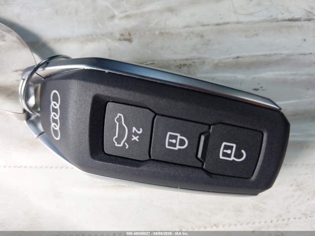 2027 Audi A6 მანქანა იყიდება აუქციონზე, vin: WAU5DAGH4VA000285, აუქციონის ნომერი: 46058827