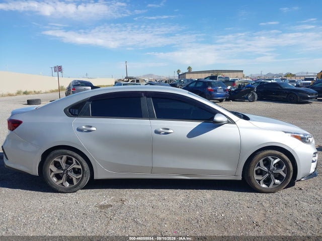 KIA Forte Lxs 2021 3KPF24AD1ME402863 Image 13