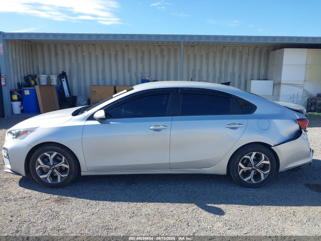 KIA Forte Lxs 2021 3KPF24AD1ME402863 Image 14
