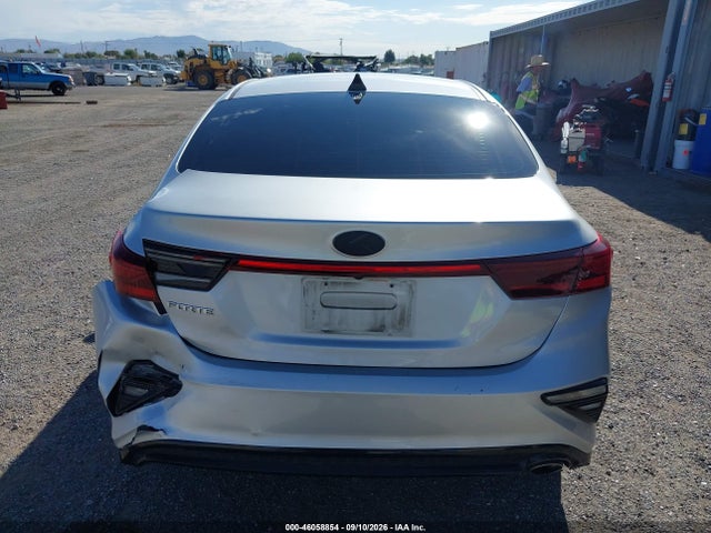 KIA Forte Lxs 2021 3KPF24AD1ME402863 Image 16