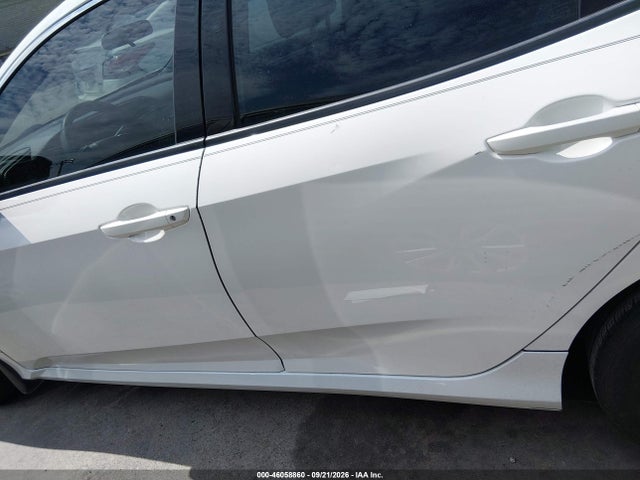 Продажа на аукционе авто 2018 Honda Civic Lx, vin: SHHFK7H24JU235179, номер лота: 46058860