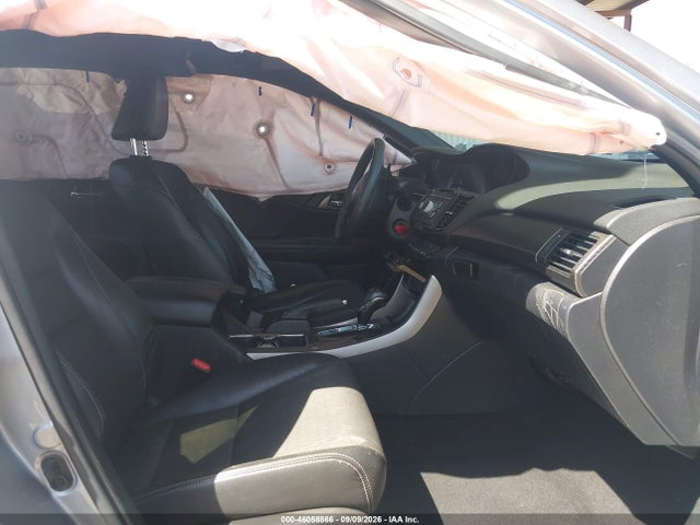 46058866 :رقم المزاد ، 1HGCR2F54HA156521 vin ، 2017 Honda Accord Sport مزاد بيع