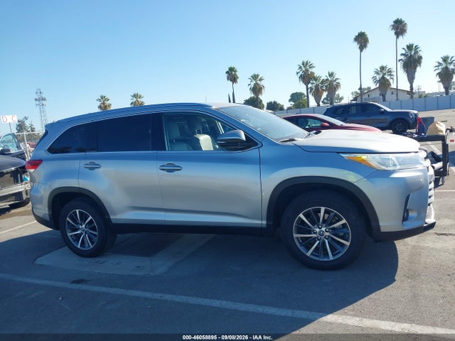 Продажа на аукционе авто 2019 Toyota Highlander Xle, vin: 5TDKZRFH1KS573554, номер лота: 46058895