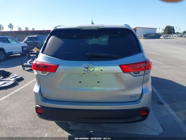 Продажа на аукционе авто 2019 Toyota Highlander Xle, vin: 5TDKZRFH1KS573554, номер лота: 46058895
