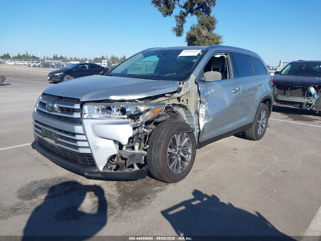 Продажа на аукционе авто 2019 Toyota Highlander Xle, vin: 5TDKZRFH1KS573554, номер лота: 46058895
