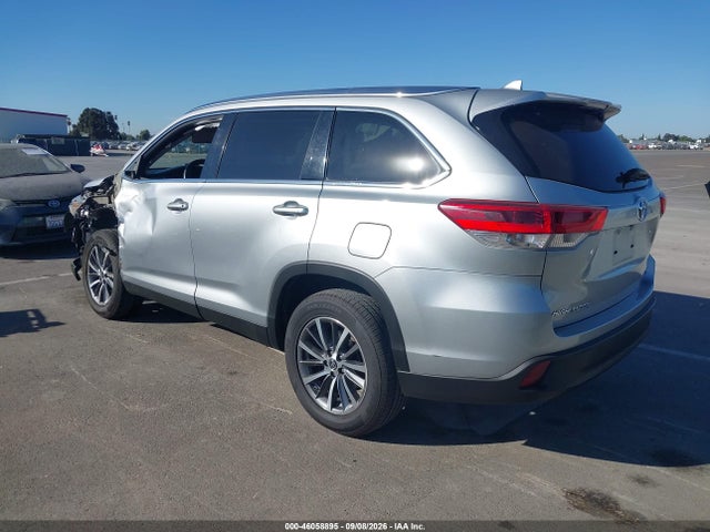 Продажа на аукционе авто 2019 Toyota Highlander Xle, vin: 5TDKZRFH1KS573554, номер лота: 46058895