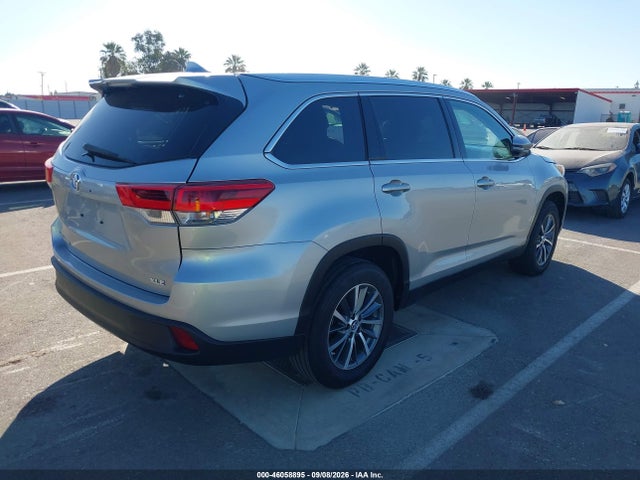Продажа на аукционе авто 2019 Toyota Highlander Xle, vin: 5TDKZRFH1KS573554, номер лота: 46058895