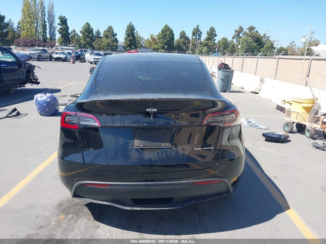 Продажа на аукционе авто 2023 Tesla Model Y Awd/long Range Dual Motor All-wheel Drive, vin: 7SAYGDEE8PF919589, номер лота: 46058932