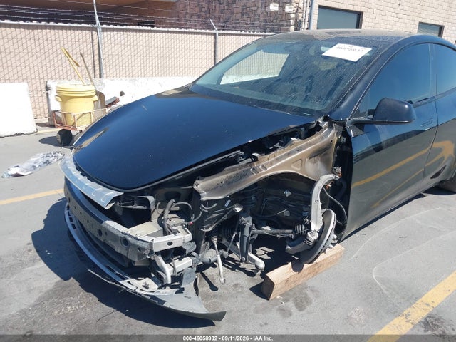 Продажа на аукционе авто 2023 Tesla Model Y Awd/long Range Dual Motor All-wheel Drive, vin: 7SAYGDEE8PF919589, номер лота: 46058932