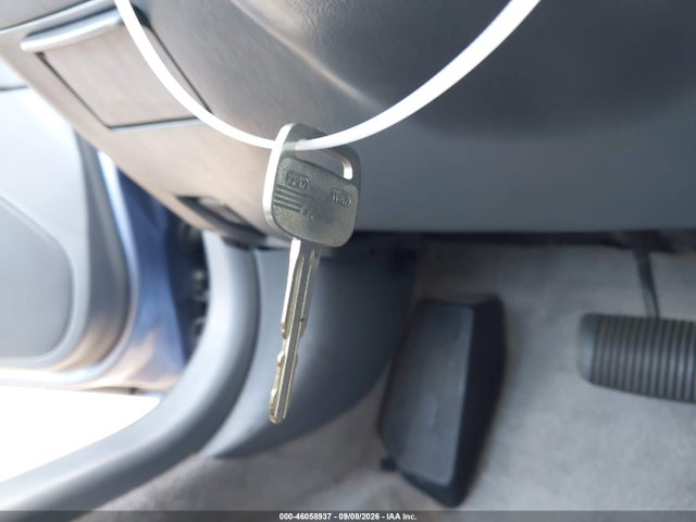 46058937 :رقم المزاد ، JT2BG22KXY0527076 vin ، 2000 Toyota Camry Le مزاد بيع