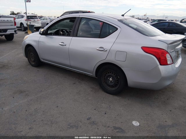 2014 Nissan Versa 1.6 Sv მანქანა იყიდება აუქციონზე, vin: 3N1CN7AP7EL818213, აუქციონის ნომერი: 46058944