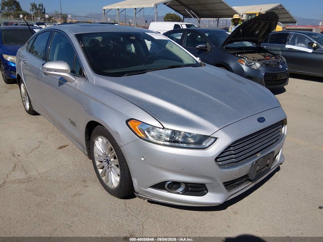 2014 Ford Fusion Energi Titanium მანქანა იყიდება აუქციონზე, vin: 3FA6P0SU8ER316586, აუქციონის ნომერი: 46058946