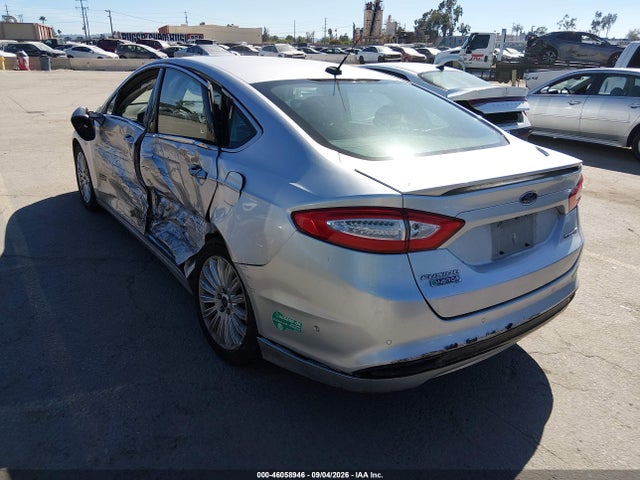 2014 Ford Fusion Energi Titanium მანქანა იყიდება აუქციონზე, vin: 3FA6P0SU8ER316586, აუქციონის ნომერი: 46058946