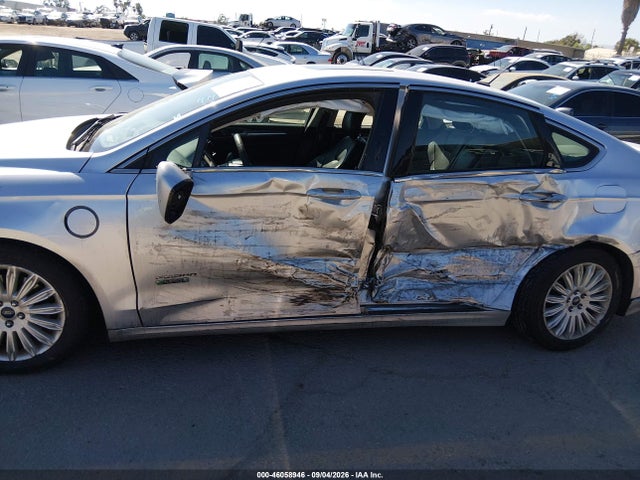 2014 Ford Fusion Energi Titanium მანქანა იყიდება აუქციონზე, vin: 3FA6P0SU8ER316586, აუქციონის ნომერი: 46058946