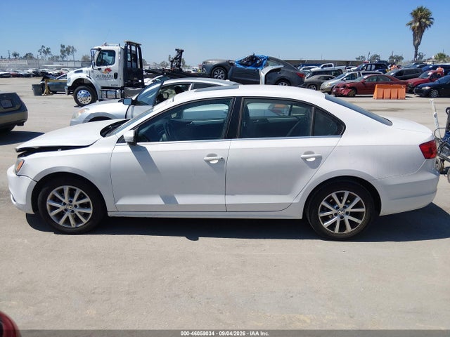2013 Volkswagen Jetta 2.5l Se მანქანა იყიდება აუქციონზე, vin: 3VWDP7AJ0DM423139, აუქციონის ნომერი: 46059034