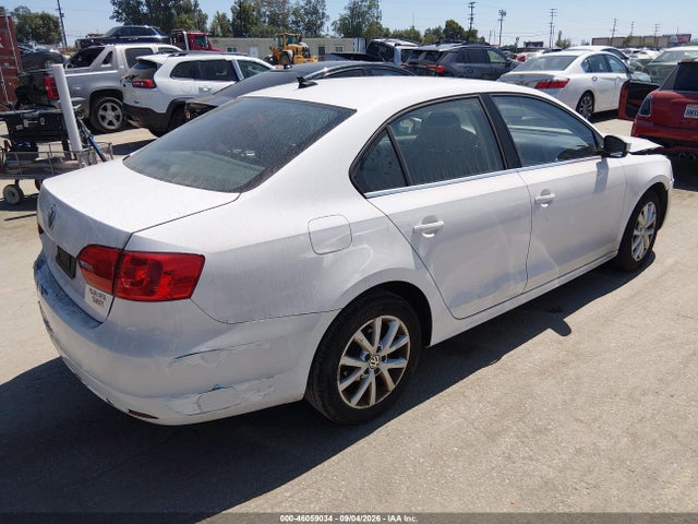 2013 Volkswagen Jetta 2.5l Se მანქანა იყიდება აუქციონზე, vin: 3VWDP7AJ0DM423139, აუქციონის ნომერი: 46059034