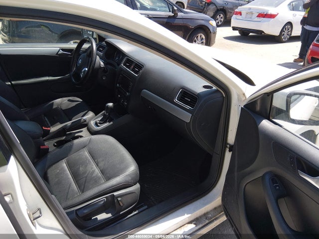 2013 Volkswagen Jetta 2.5l Se მანქანა იყიდება აუქციონზე, vin: 3VWDP7AJ0DM423139, აუქციონის ნომერი: 46059034