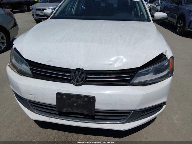 2013 Volkswagen Jetta 2.5l Se მანქანა იყიდება აუქციონზე, vin: 3VWDP7AJ0DM423139, აუქციონის ნომერი: 46059034