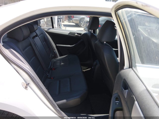 2013 Volkswagen Jetta 2.5l Se მანქანა იყიდება აუქციონზე, vin: 3VWDP7AJ0DM423139, აუქციონის ნომერი: 46059034