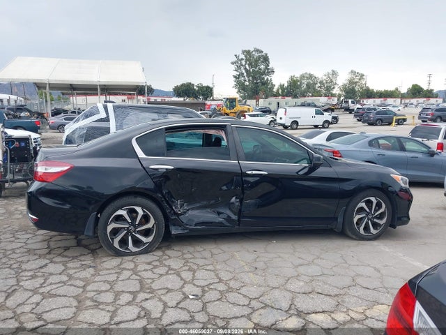 46059037 :رقم المزاد ، 1HGCR2F76HA203128 vin ، 2017 Honda Accord Ex مزاد بيع