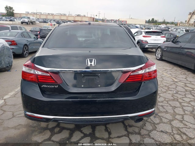 46059037 :رقم المزاد ، 1HGCR2F76HA203128 vin ، 2017 Honda Accord Ex مزاد بيع