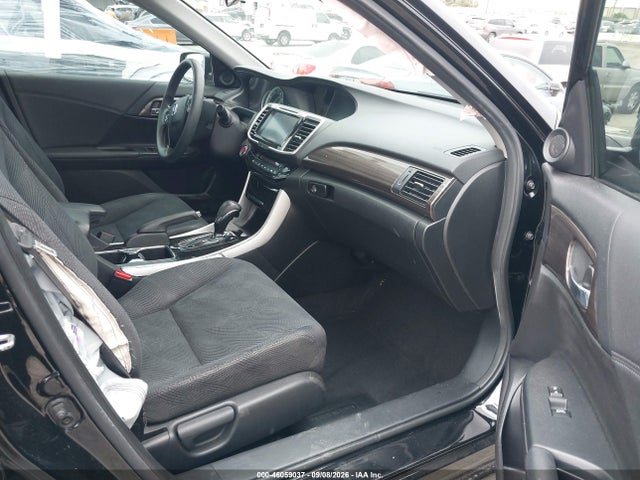 46059037 :رقم المزاد ، 1HGCR2F76HA203128 vin ، 2017 Honda Accord Ex مزاد بيع