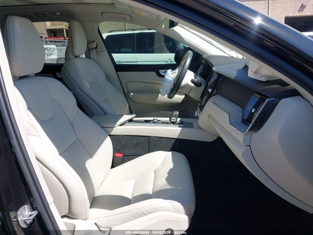 Aukcja sprzedaży 2024 Volvo Xc60 Recharge Plug-in Hybrid T8 Plus Dark Theme, vin: YV4H60DLXR1860725, numer aukcji: 46059068