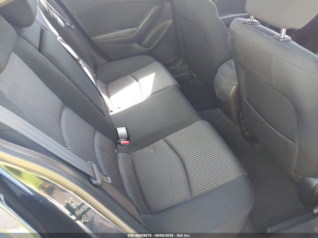 JM1BM1K76G1318299 Mazda Mazda3 I Sport