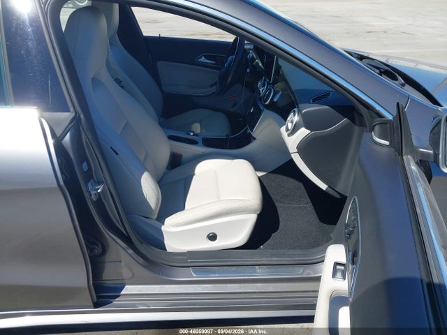 WDDSJ4EB1FN205612 Mercedes-Benz CLA 250