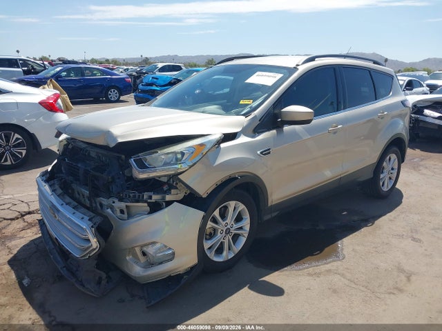 Ford ESCAPE SE 2017 1FMCU0G97HUE55014 Image 2