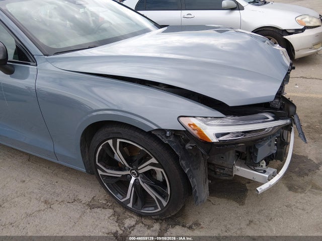 Volvo S60 B5 Core Dark Theme 2024 7JRL12FK1RG321422 Image 19