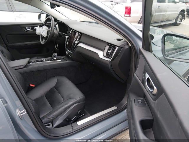 Volvo S60 B5 Core Dark Theme 2024 7JRL12FK1RG321422 Image 5
