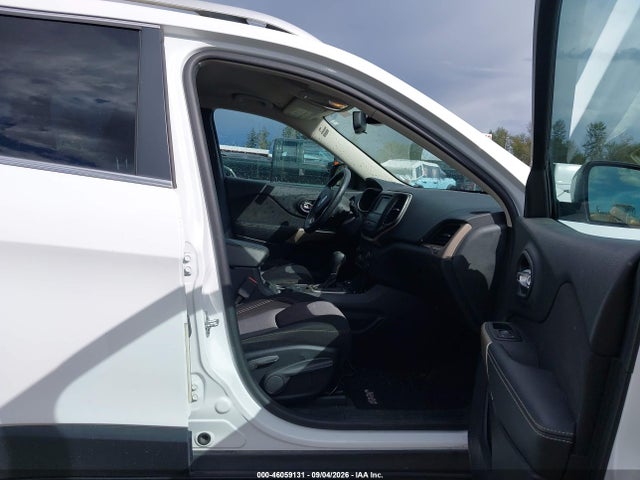 2018 Jeep Cherokee Latitude 4x4 მანქანა იყიდება აუქციონზე, vin: 1C4PJMCB1JD528656, აუქციონის ნომერი: 46059131