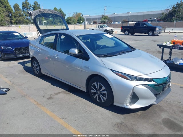 2017 JTDKARFPXH3068122 main image