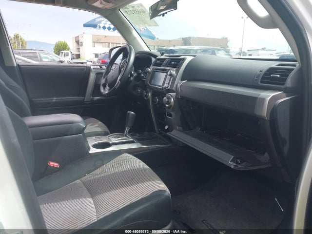 Toyota 4RUNNER SR5 2015 JTEZU5JR0F5102010 Image 5