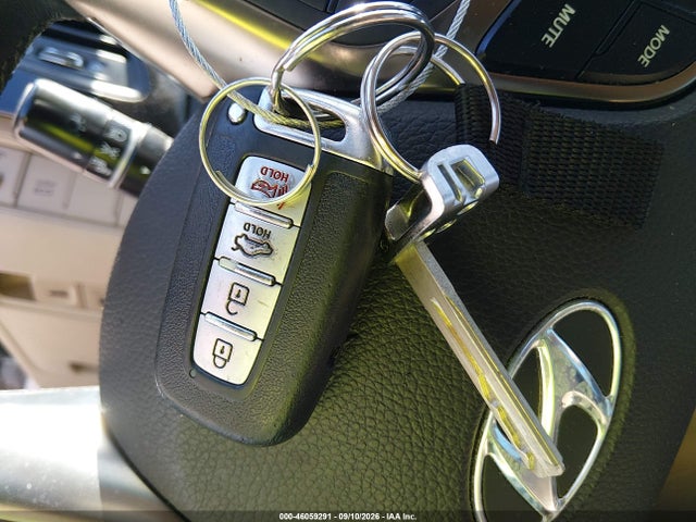 46059291 :رقم المزاد ، KMHFG4JG7DA215430 vin ، 2013 Hyundai Azera مزاد بيع