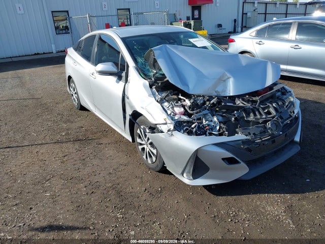 2022 Toyota Prius Prime Xle მანქანა იყიდება აუქციონზე, vin: JTDKAMFP2N3227245, აუქციონის ნომერი: 46059295