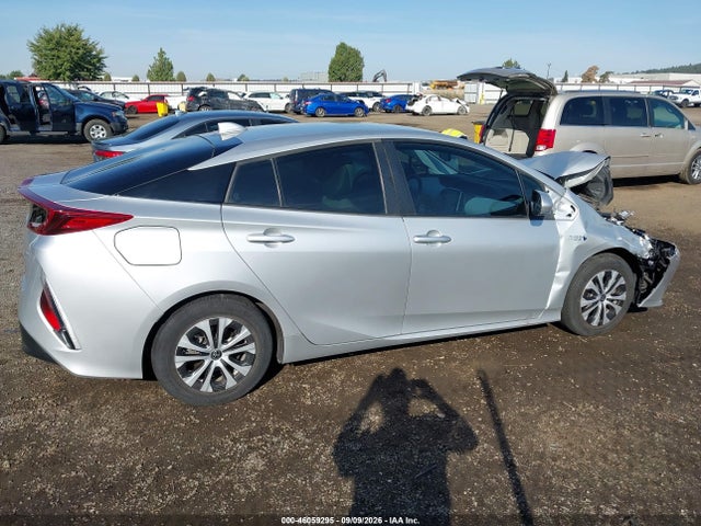 2022 Toyota Prius Prime Xle მანქანა იყიდება აუქციონზე, vin: JTDKAMFP2N3227245, აუქციონის ნომერი: 46059295