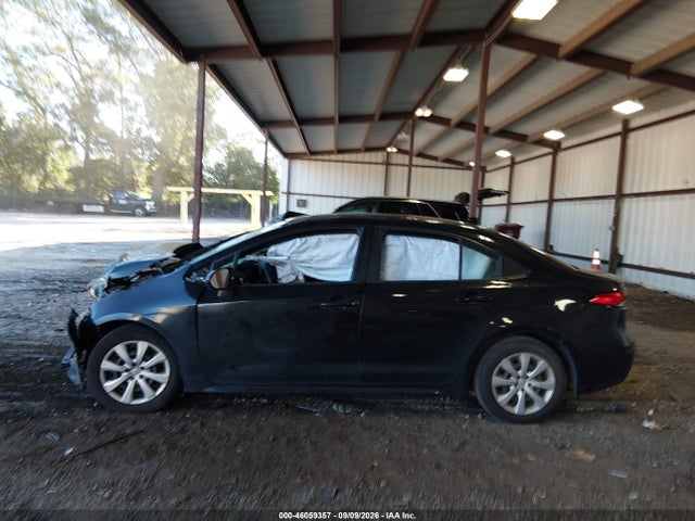 JTDEPRAE1LJ018215 Toyota COROLLA LE