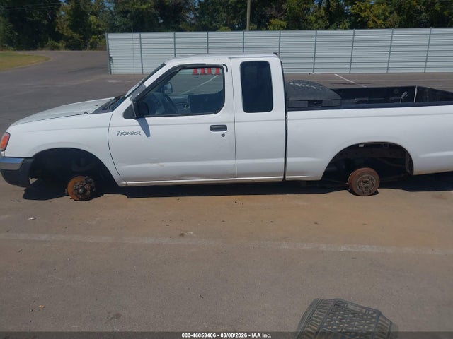 46059406 :رقم المزاد ، 1N6DD26SXYC401475 vin ، 2000 Nissan Frontier Xe مزاد بيع
