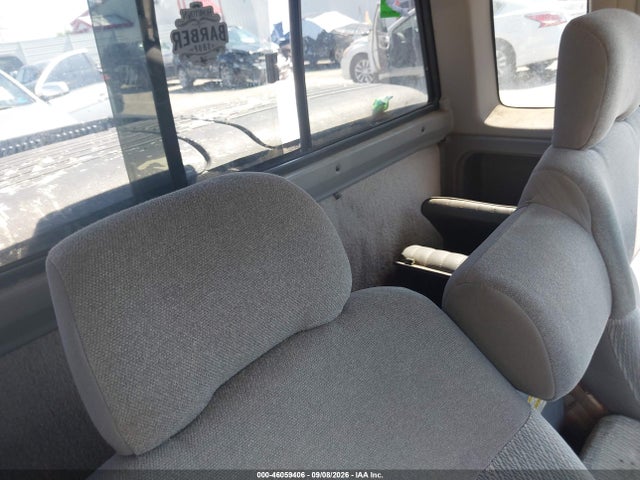 46059406 :رقم المزاد ، 1N6DD26SXYC401475 vin ، 2000 Nissan Frontier Xe مزاد بيع