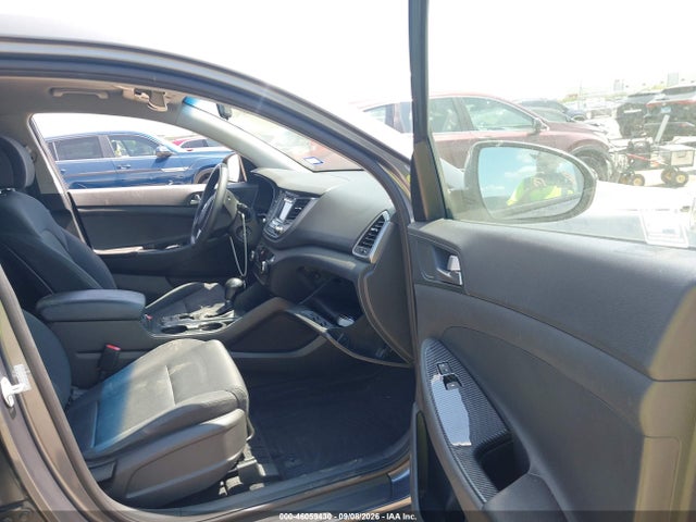 Продажа на аукционе авто 2018 Hyundai Tucson Se, vin: KM8J2CA46JU675701, номер лота: 46059430