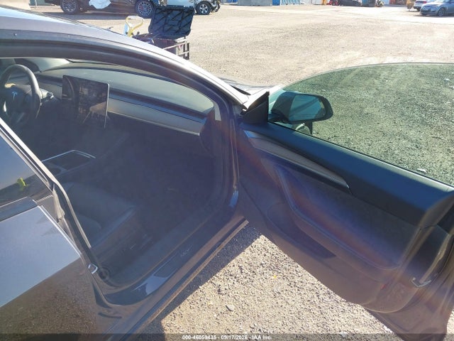 Tesla Model 3 Standard Range Plus Rear-wheel Drive 2021 5YJ3E1EA9MF086017 Image 5