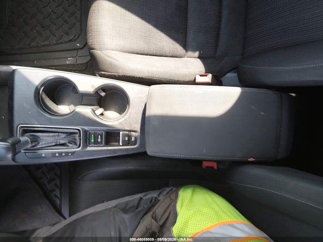 2HGFE2F28NH532570 Honda Civic Lx