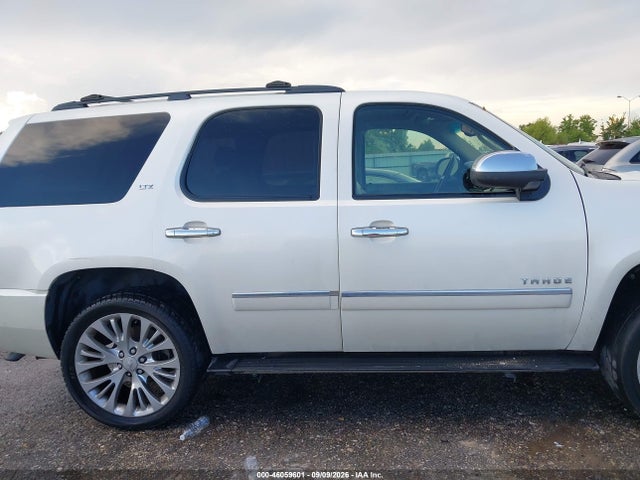 46059601 :رقم المزاد ، 1GNUCCE05AR282627 vin ، 2010 Chevrolet Tahoe Ltz مزاد بيع