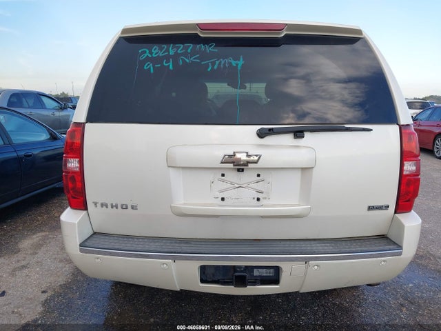 46059601 :رقم المزاد ، 1GNUCCE05AR282627 vin ، 2010 Chevrolet Tahoe Ltz مزاد بيع